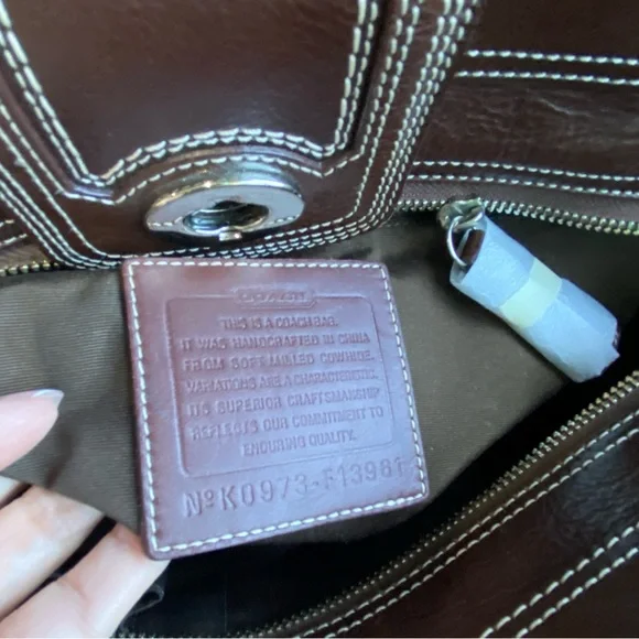 2009 Coach Hampton White Chocolate Brown Turnlock Satchel Shoulder Bag - Picture 17 of 17